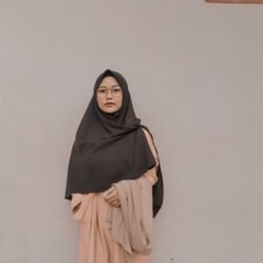 Profil CV Amelia Intan Prasasti