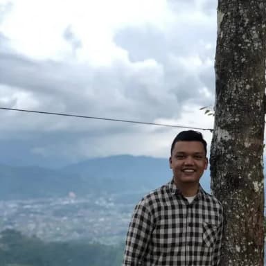 Profil CV Aris Munandar