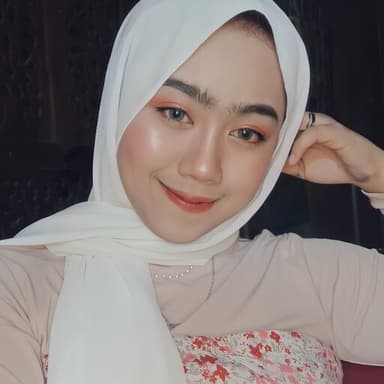 Profil CV Ayu Utamii