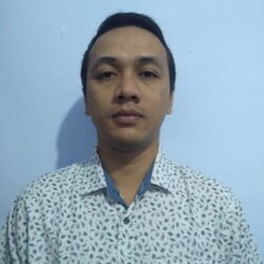 Profil CV Deri Wahyudi