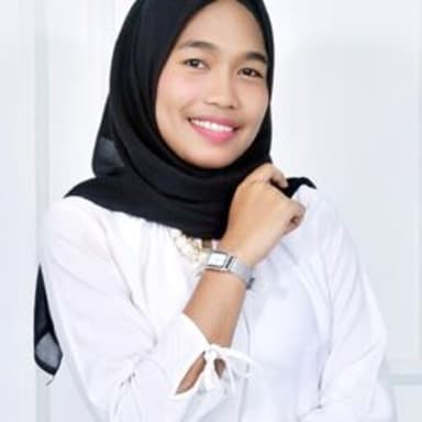 Profil CV Elvira Triana Wisma