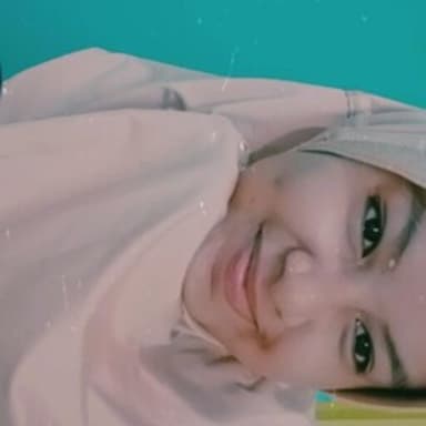 Profil CV Hania Husna Handini Putri