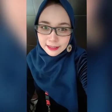 Profil CV Meylina Prahastuti