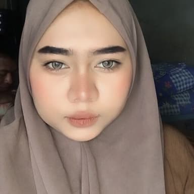 Profil CV Maya Mulia Pratama