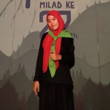 Profil CV Novia Azizi Hakim