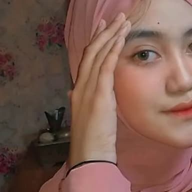 Profil CV putri artika rahma