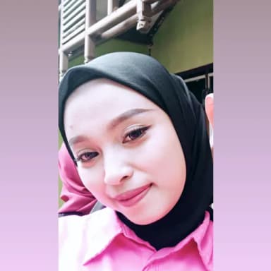 Profil CV Putri Yuliani