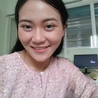 Profil CV Ria Andrianti