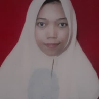 Profil CV Riri Wahyuni