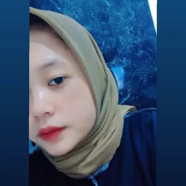 Profil CV Riska Apriani