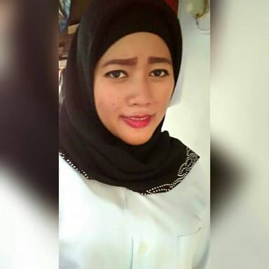 Profil CV Riska Zakia