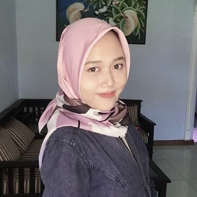 Profil CV Rizqa Nazla Kurnia