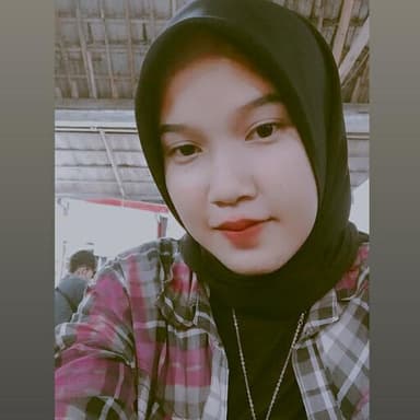 Profil CV Siti Amelia