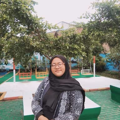 Profil CV Siti Lutfiya Munzilal Wahyu