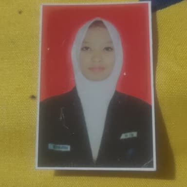 Profil CV Sri Utari