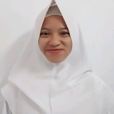 Profil CV Tri Azzahra