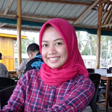 Profil CV Umi Oktovia Lia Kartini