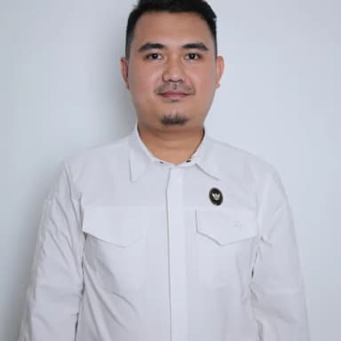 Profil CV Wanda Putra