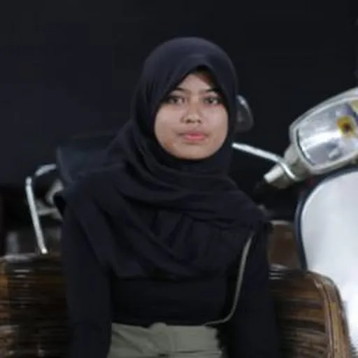 Profil CV ANGGUN WULANDARI