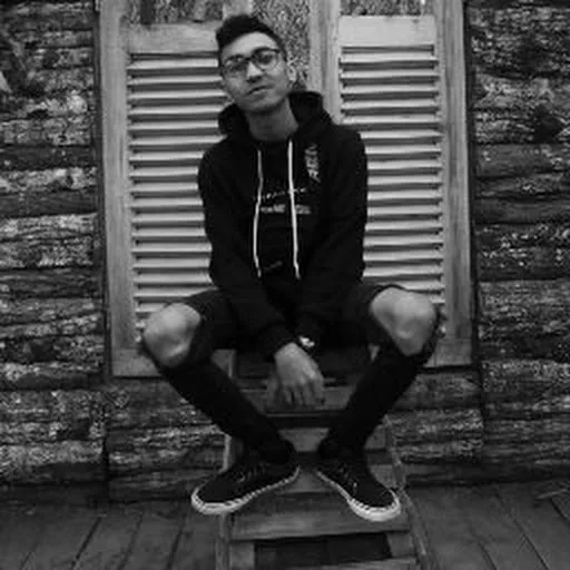 Profil CV Ade Agung Setianto