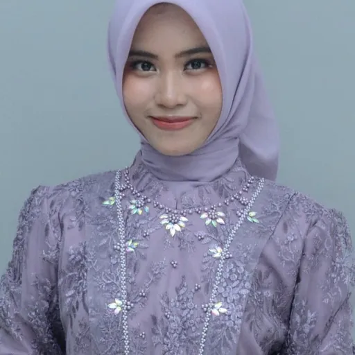 Profil CV Anisa Nusa putri