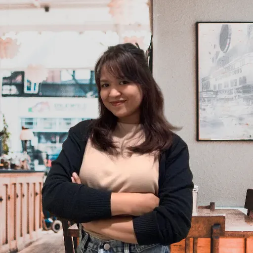Profil CV Annisa Rahmiyanti