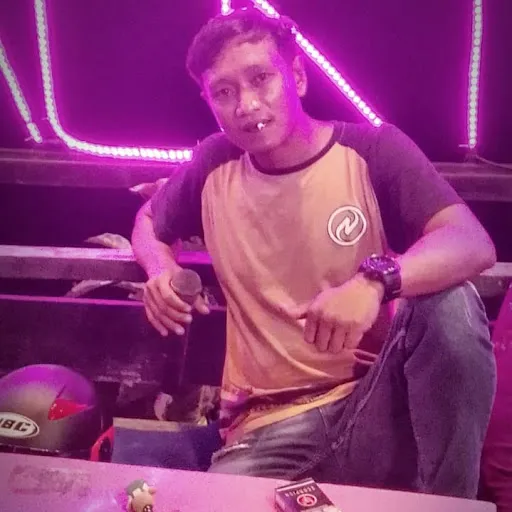 Profil CV Anto Othang