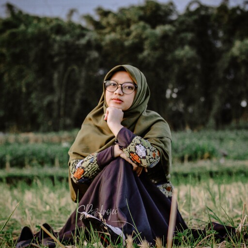 Profil CV Sella Apriliani