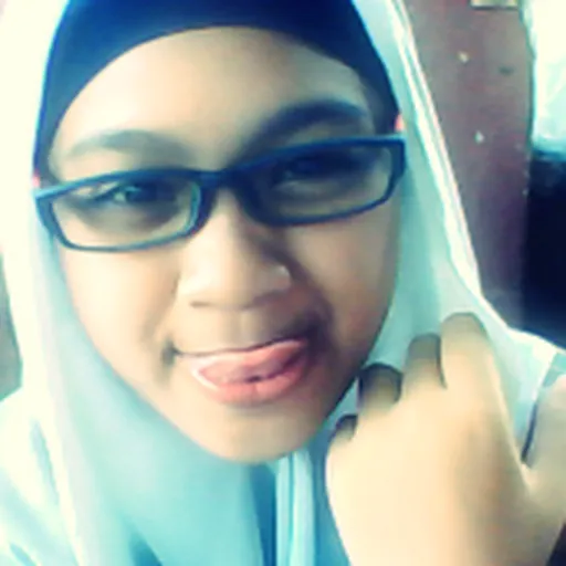 Profil CV apriyana safitrie