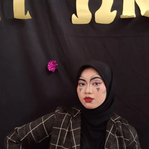 Profil CV Arini Bunga Firdaus