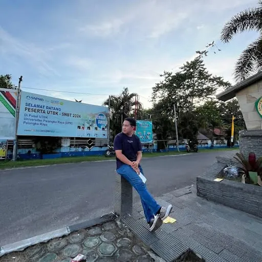 Profil CV AXCEL HIZKIA LUMINTANG