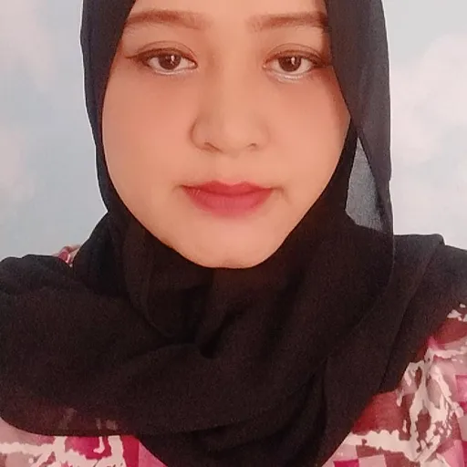 Profil CV Vivi Oktavianti - Admin