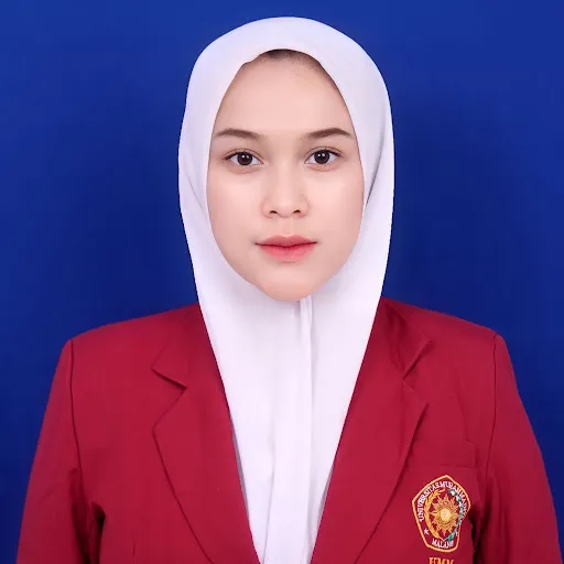 Profil CV Desi Suryandari