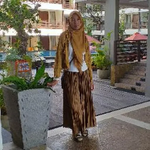 Profil CV DEWI NURWANTY