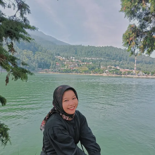 Profil CV Dini Kamalia