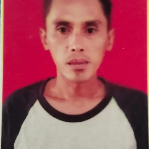 Profil CV Fahran Mamonto Operator Damp truck 10 Bola Dan Water 