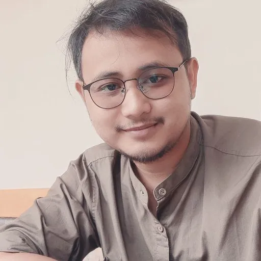 Profil CV Farik Thofan