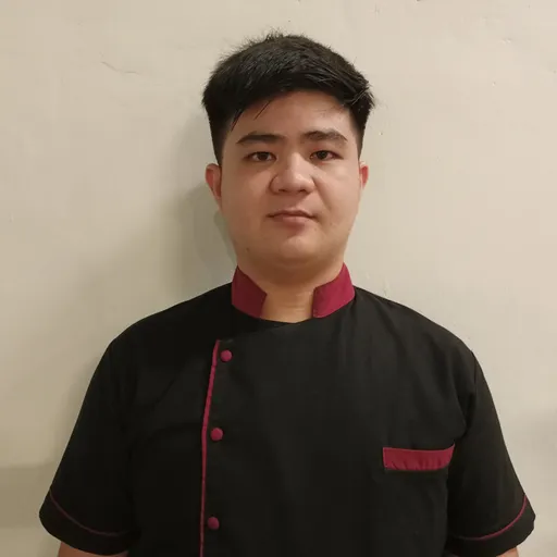 Profil CV Frari Tiwow