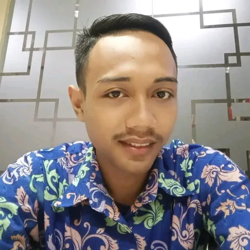 Profil CV Ikhsan Ananda - Room Attendant