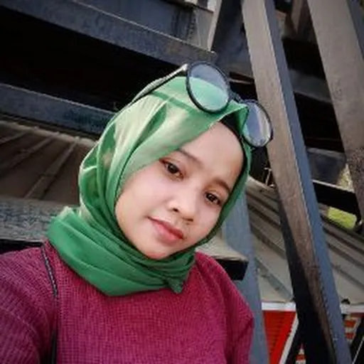 Profil CV Inggit Anggita