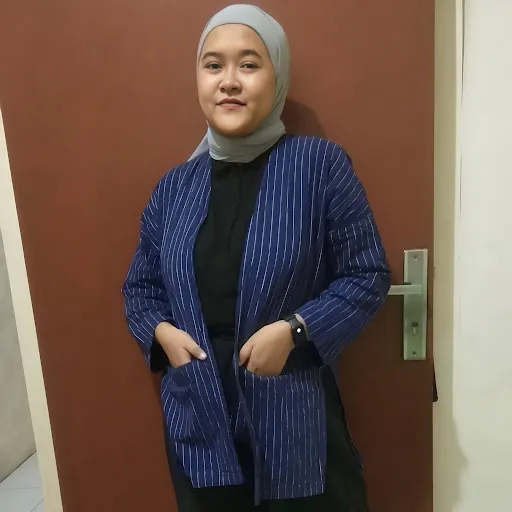 Profil CV Inggit Anggraeni