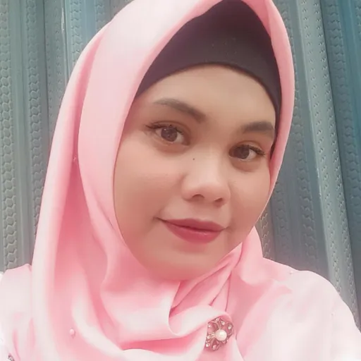 Profil CV Intan Berliani
