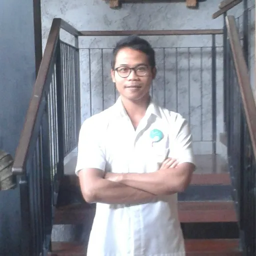 Profil CV I Wayan Junaedi Rismayanto - Chief Accountant