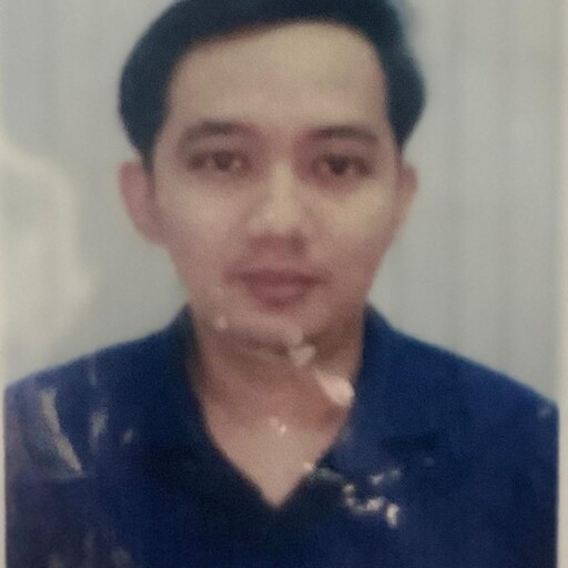 Profil CV Kiki Maarpian Eko Subhi - Assisten Kepala Toko