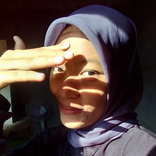 Profil CV Laila Zahroh