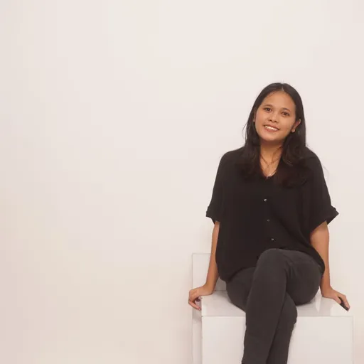 Profil CV Lenty Manullang