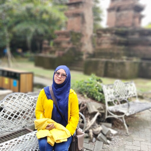 Profil CV LIFTAQIL MIYANA - Administrasi (magang)