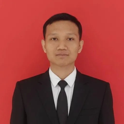 Profil CV Luqman Akhita