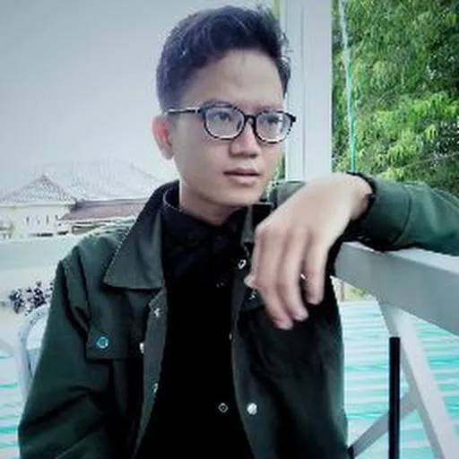 Profil CV Makhin Musyaffa