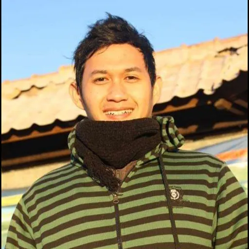 Profil CV MICHAEL KARUNIA